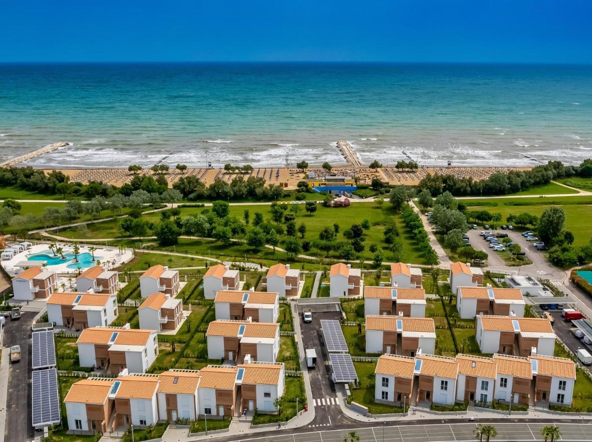 Pareus Beach Resort Caorle Esterno foto