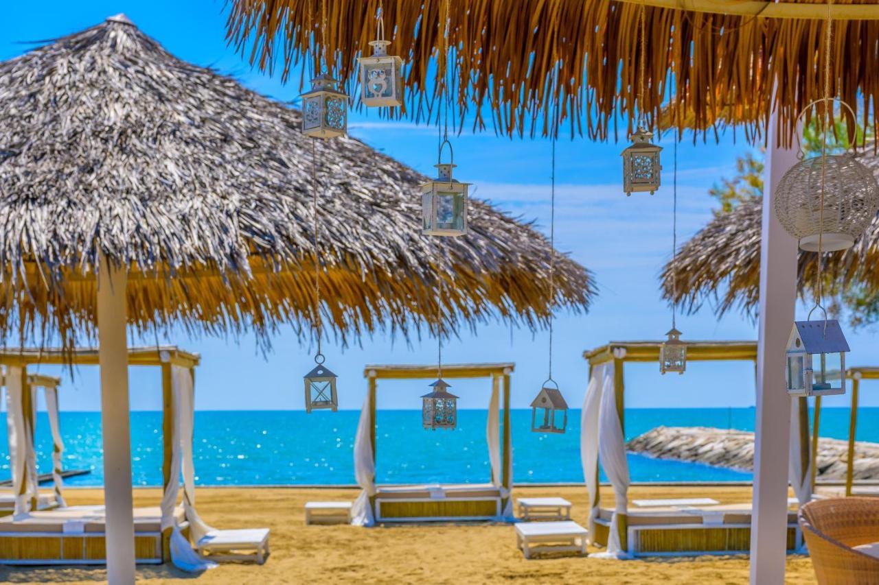Pareus Beach Resort Caorle Esterno foto